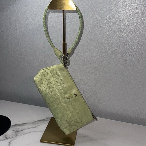 .Bottega Veneta Shoulder Bag / Wristlet - Picture 3 of 10